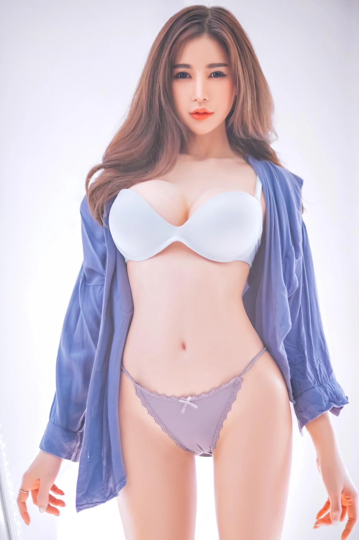 น้องฟองเบียร์ มีชื่อจริงว่า พิชญา เกษศิริ เป็นสาวสวยที่เต็มไปด้วยเสน่ห์มากมาย